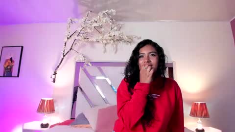 Lizz  online show from May 28, 2:15 pm