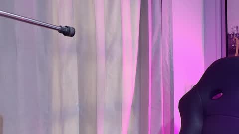 Lizz  online show from January 22, 11:45 am