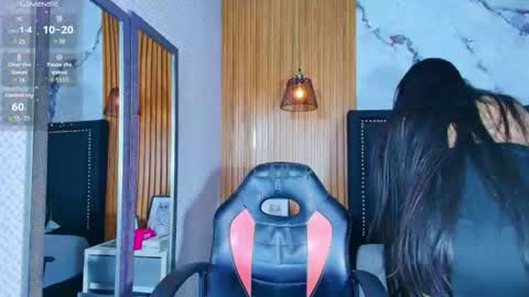 Liz  online show from July 17, 12:20 pm
