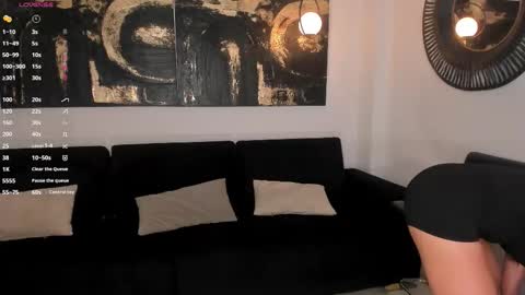 Lizzi  online show from March 8, 2:04 am