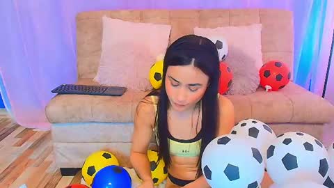 lizzy_kane online show from June 20, 8:56 pm