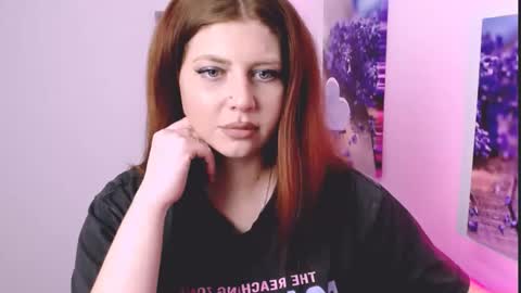 Lizzy3 online show from December 3, 1:02 pm