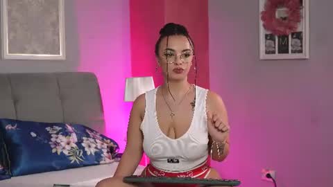 Lizzy online show from July 10, 6:30 pm