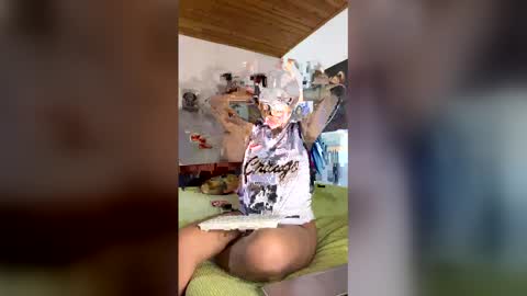 launx18 online show from April 9, 3:31 am