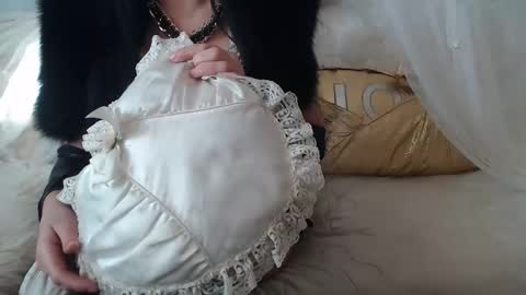 Lilu online show from January 12, 7:46 am