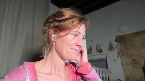 Snapshot of lola_belgium chatting on February 6, 5:30 pm lola_belgium online show from February 6, 5:30 pm