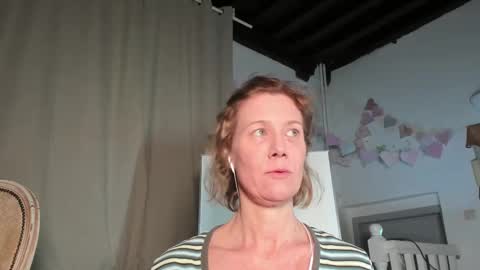Snapshot of lola_belgium chatting on February 12, 5:48 pm lola_belgium online show from February 12, 5:48 pm