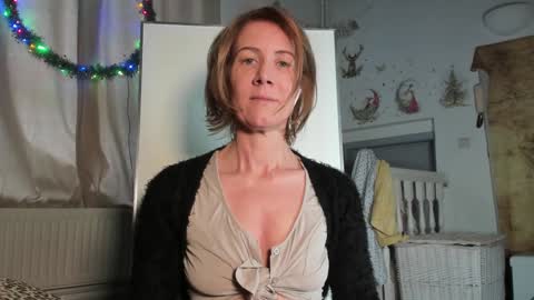 Snapshot of lola_belgium chatting on January 12, 2:19 pm lola_belgium online show from January 12, 2:19 pm