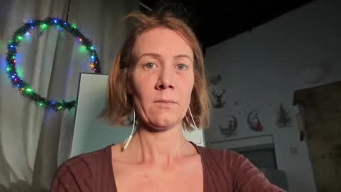 Snapshot of lola_belgium chatting on January 19, 2:49 pm lola_belgium online show from January 19, 2:49 pm