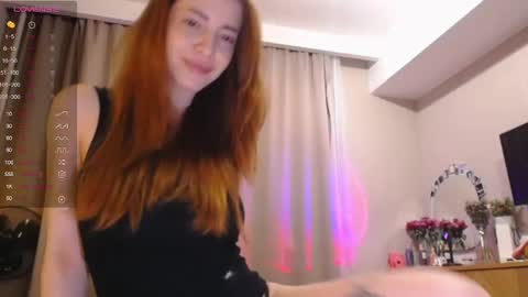 Snapshot of lola_dinky chatting on March 3, 6:42 pm Lola online show from March 3, 6:42 pm