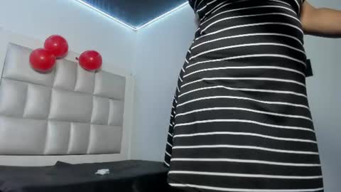 lola_js online show from June 25, 11:45 am