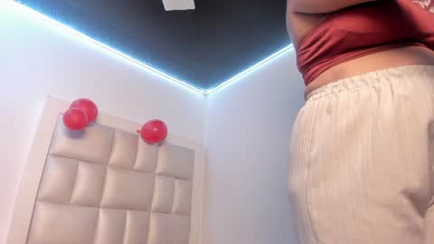 lola_js online show from July 3, 12:00 pm