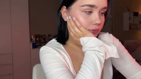 lola_razee online show from June 27, 1:07 am