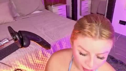 Lola Angel online show from June 18, 9:08 pm