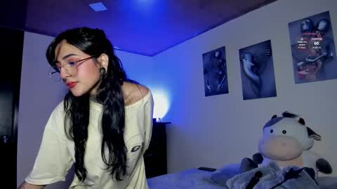 Lola online show from November 17, 6:36 am