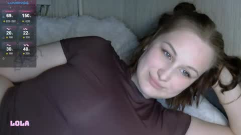 Snapshot of lolalibellule chatting on October 27, 10:48 pm Lola online show from October 27, 10:48 pm