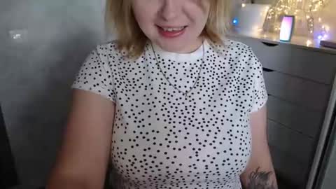 kiss online show from May 9, 5:53 am
