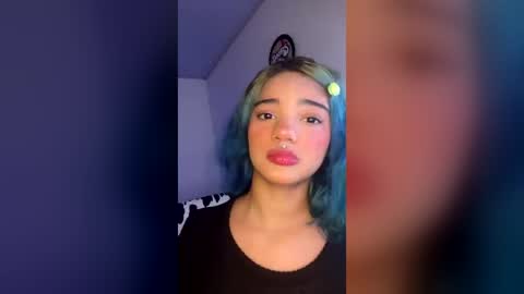 Lola and David online show from June 18, 3:17 pm