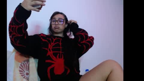 Lolita  online show from May 18, 4:40 am