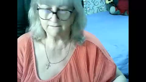 Snapshot of lolkaalyss chatting on January 27, 1:52 pm LolkaAlyss online show from January 27, 1:52 pm