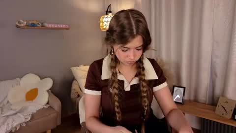 Lola online show from July 16, 8:19 am