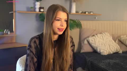 Lola online show from February 25, 8:13 am