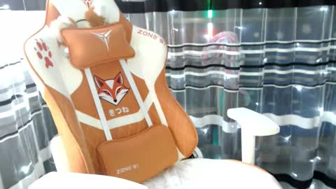 Lisa online show from January 13, 9:35 am