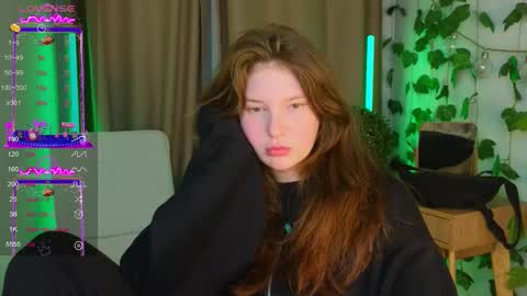 Mona online show from October 4, 7:18 pm