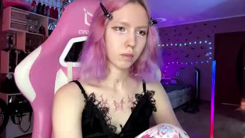 lone1y_bunny online show from July 12, 2:40 pm