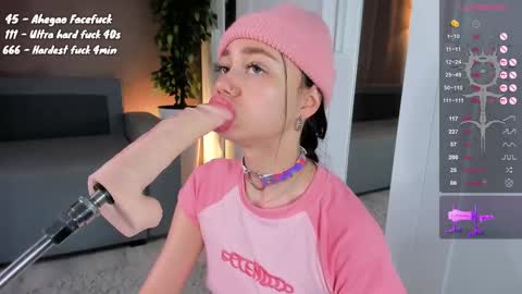 Snapshot of loney__tunes chatting on February 25, 12:58 am FloraIm new hereStreams 5 - 11 AM GMT 3 online show from February 25, 12:58 am