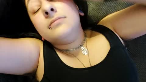 loolaunshaved online show from July 27, 7:11 pm
