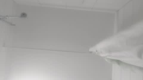 loolaunshaved online show from July 26, 10:23 am