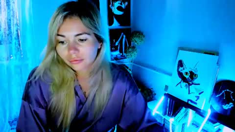 Lora online show from July 7, 2:25 am