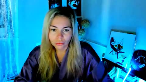Lora online show from July 8, 2:25 am