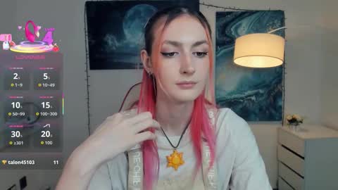 Lora online show from October 26, 12:00 pm