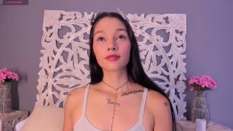 loraineblake online show from December 22, 1:25 pm