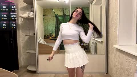 Olivia online show from November 18, 1:23 pm