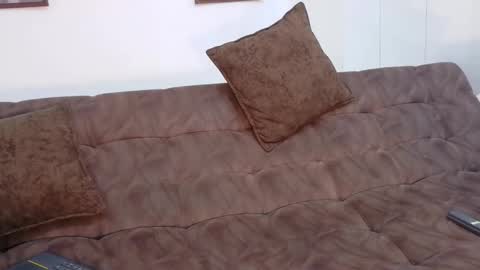 loretahorny online show from December 17, 1:04 pm