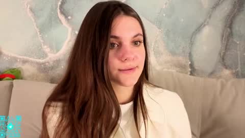 Chloe for Fan BlackHole online show from April 28, 6:34 pm