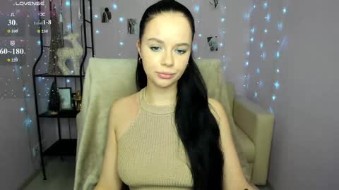 Snapshot of lori_hells chatting on December 16, 9:03 am Lori online show from December 16, 9:03 am