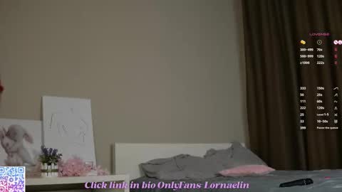Snapshot of lornaelin chatting on October 18, 5:15 pm Dia 700-1630Rose 1900-430UTC1 online show from October 18, 5:15 pm