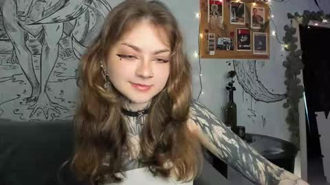 Snapshot of lostallice chatting on October 4, 4:51 am lostallice online show from October 4, 4:51 am