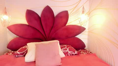 Lotti online show from February 24, 7:56 pm