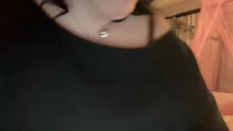 Snapshot of lottiepoppie chatting on January 24, 9:39 am Lottiepoppie online show from January 24, 9:39 am