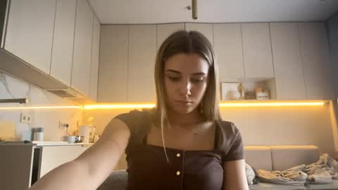 Bella online show from June 5, 1:28 pm