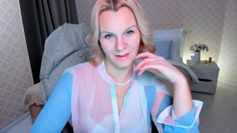 Louisa online show from December 13, 7:59 am