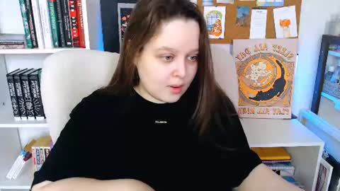 Mia  online show from July 11, 9:09 am