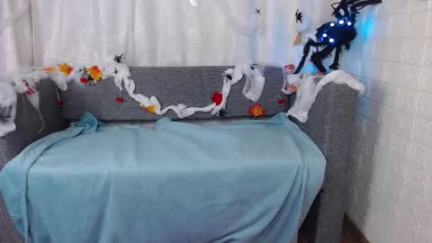 love bella  online show from October 23, 12:49 am