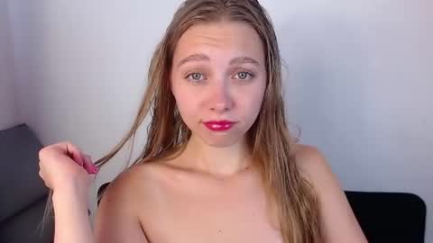 love bella  online show from July 17, 1:10 am