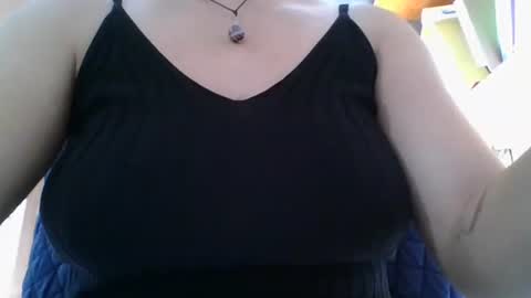 love_electra online show from April 28, 3:05 pm